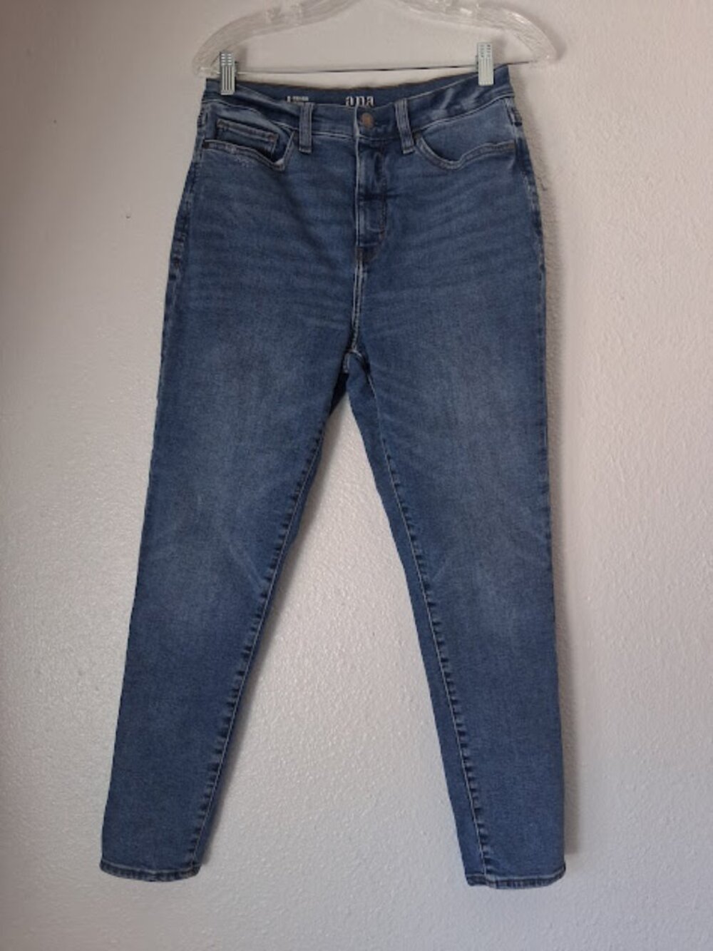 A.N.A a new approach women's size 8 skinny ankle jeans